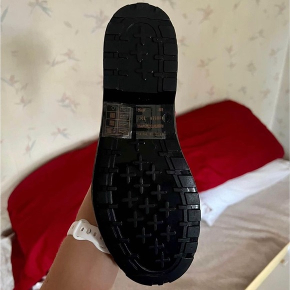 Michael Kors size 6, woman’s boot. Worn one time. - Picture 7 of 7